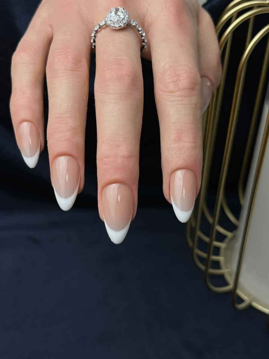 French Clasic Nude Fin Migdală-Unghii false lucrate manual