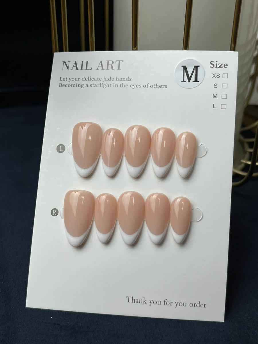 French Clasic Nude Fin Migdală-Unghii false lucrate manual